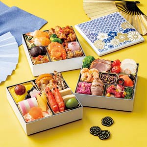 トオカツフーズ 和洋中おせち「珠宝小箱瑠璃」三段重【2人前・36品目】【イオンのおせち】