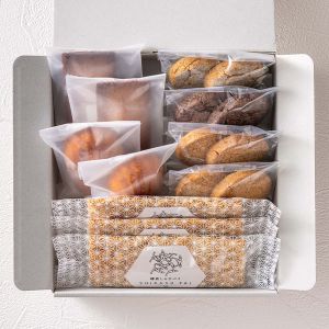 パティスリー・ユキノシタ・鎌倉 鎌倉しらすパイと焼菓子詰合せ 11個入【お届け期間:6/11(水)〜8/25(月)】【夏の贈りもの・お中元】【MK】