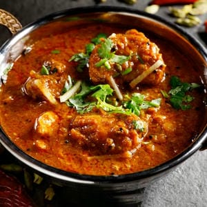 ERICK SOUTH [エリックサウス] エリックチキンカレー 200g ×3袋【食べログ カレーTOKYO 百名店】【＠FROZEN】