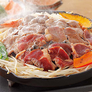 ご当地グルメコース「北海道 お取り寄せ」　7月お届け　肉の山本 味付ジンギスカン・ホルモンセット[JH-N]