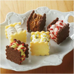 愛媛 Biscuit ameiro バターサンドBOX ピスタチオいちご・いちごミルク・チョコレートナッツ・瀬戸内レモン・ラムレーズン 各2【NN】