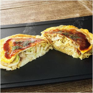 広島 サンフーズ 冷凍お好み焼「お好み村」そば・うどん食べくらべセット お好み焼そば入り×4、お好み焼うどん入り×2、ソース×6、お好みスパイス×6、青粉×6【NN】