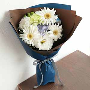 お供えそよはなブーケ(ホワイト)【花】【年間ギフト】