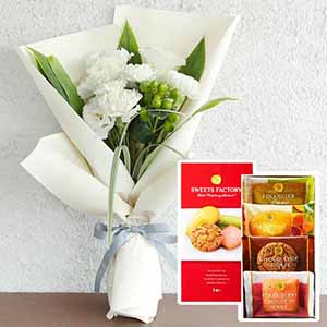 お供え花束「そらね」(ホワイト)お菓子セット【花】【年間ギフト】