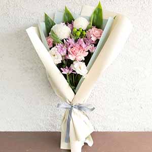 お供え花束「おもいびより」(ピンク)【花】【年間ギフト】