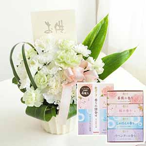 お供えアレンジ「清花」(ホワイト)お線香付き【花】【年間ギフト】