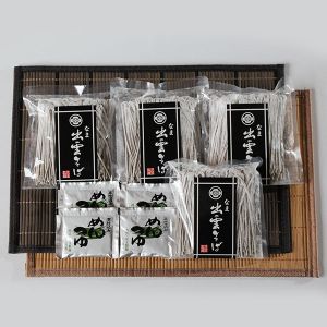 島根 児玉製麺 出雲の国から(なまそば) 出雲なまそば200g×4袋、濃縮めんつゆ35g×4袋(8人前)【NN】