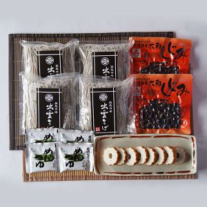 島根 児玉製麺 出雲の国から(なまそば・野焼き・しじみ) 出雲なまそば×4袋、あご入り野焼×1本、宍道湖産殻付きしじみ(味噌汁用)×2袋、濃縮めんつゆ×4袋(8人前)【NN】
